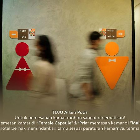 Tuju Arteri Pods Hostel Jakarta Bagian luar foto